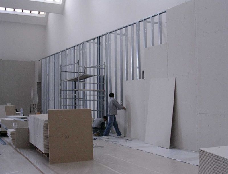 Cloisons en plaques de plâtre pour une isolation thermique de bureaux à Lyon